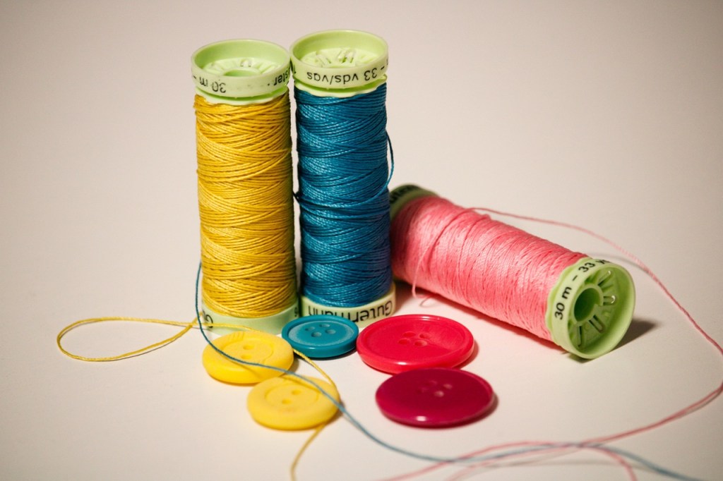 Comment faire des retouches simples sur ses vêtements